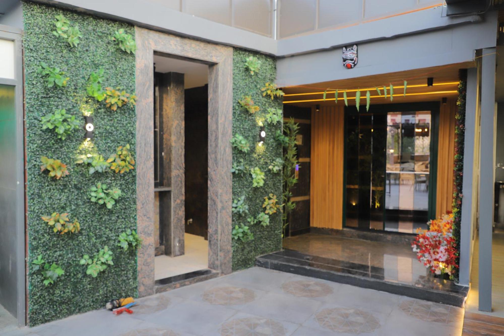 Hotel Haris Mg Road Gurugram Gurgaon Exterior foto