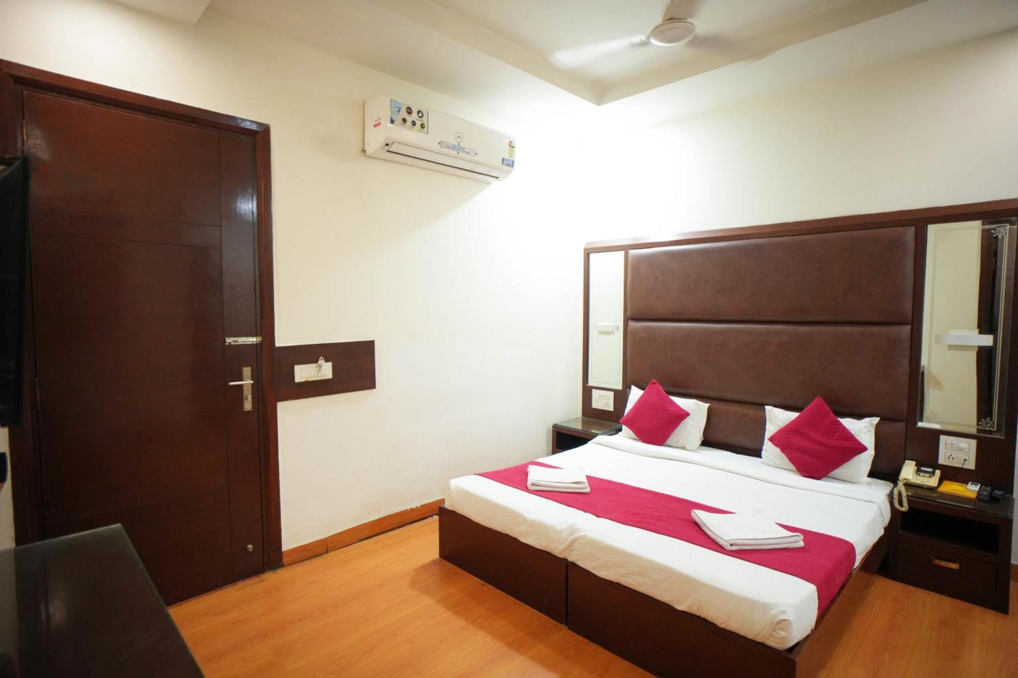 Hotel Haris Mg Road Gurugram Gurgaon Exterior foto